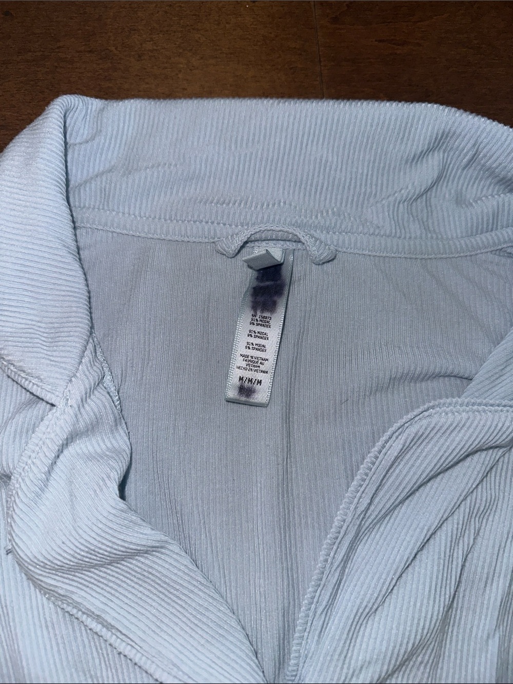 SKIMS SOFT LOUNGE SLEEP SET LIMITED EDITION: BABY BLUE MEDIUM - Picture 10 of 11